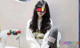  为了不让小奶牛女儿夜里出去我开苞了十八年前亲自创造出来的女儿