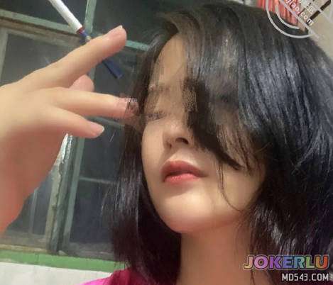  外表高冷的嫂子终于被我插入了没想到床上这么骚