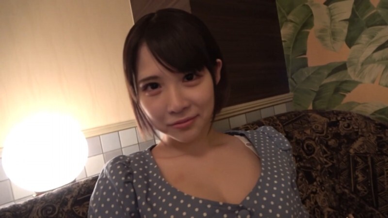 FC2-PPV-4736166 我在約會網站上發現一個可愛的女孩，她抬起臀部，抽搐著，「感覺真好！」她甚至在最後乞求中出♡